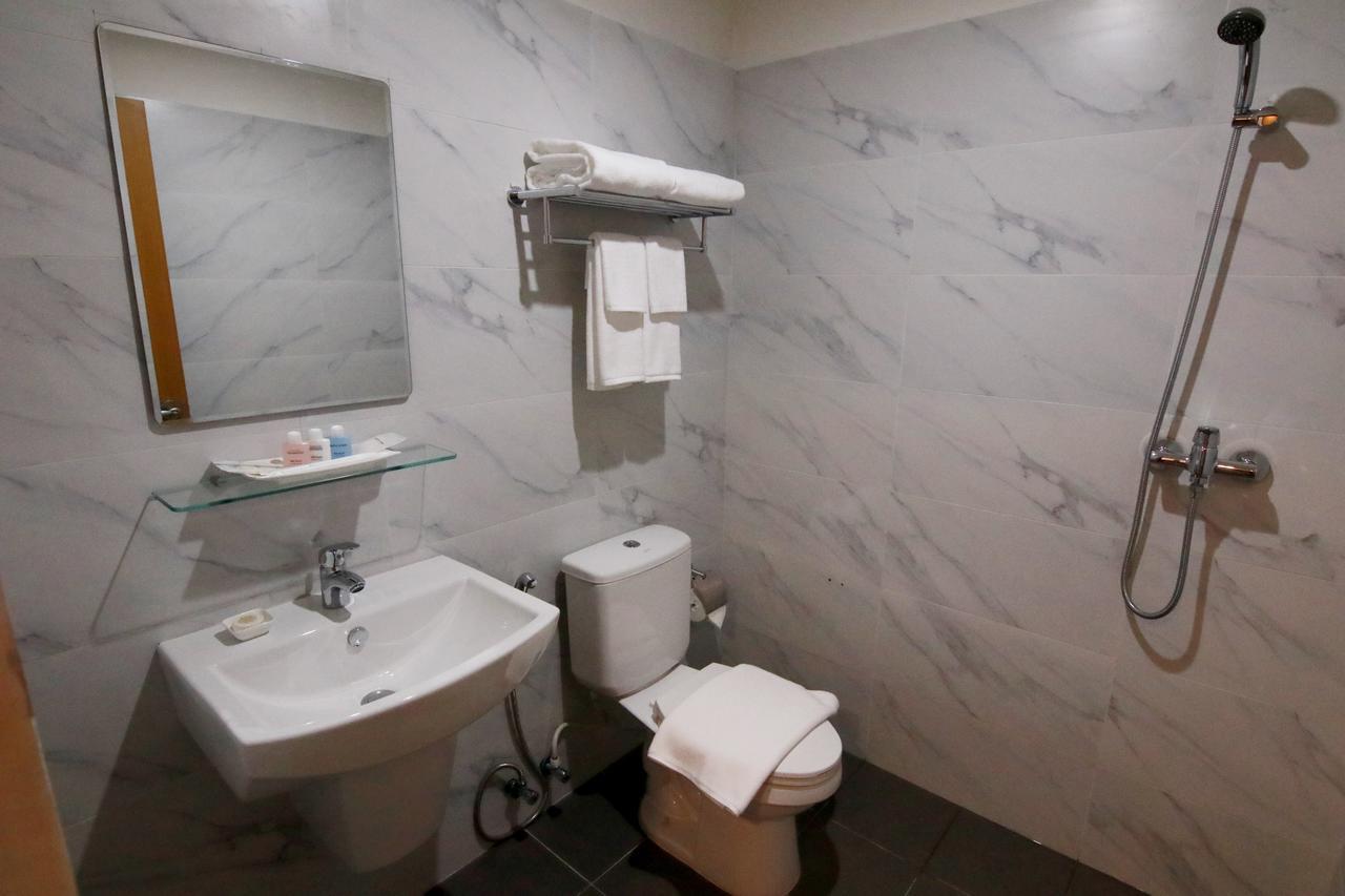 Botahtaung Hotel 3*
