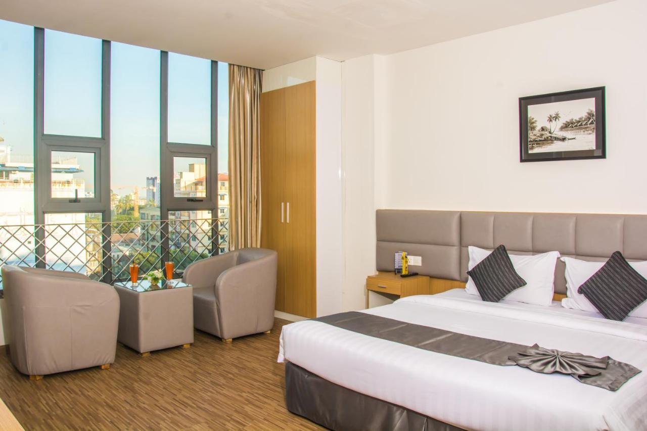 Botahtaung Hotel 3*