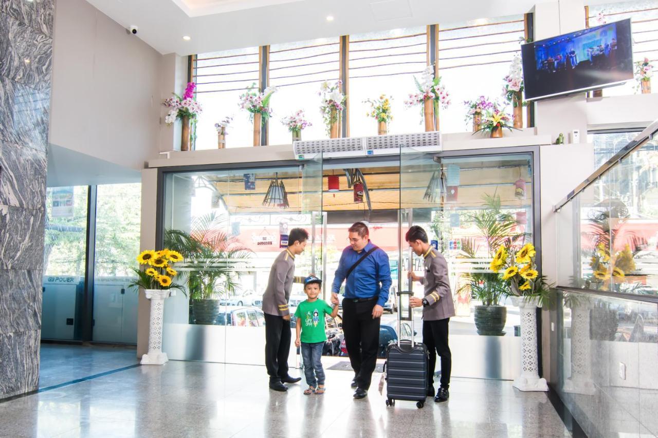 Botahtaung Hotel Yangon