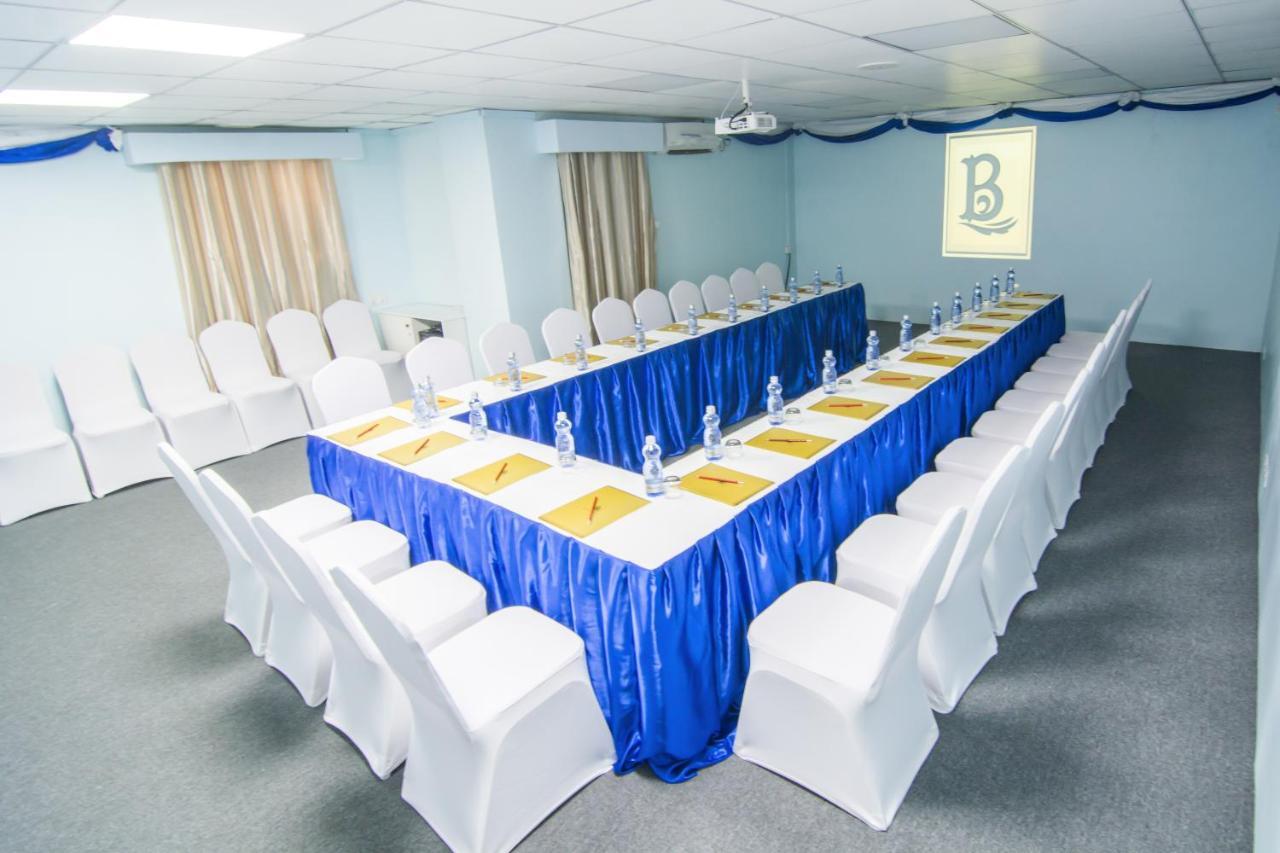 Botahtaung Hotel 3*
